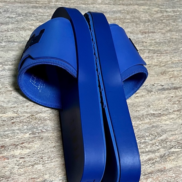 Fenty Puma by Rihanna Royal blue surf slides - Picture 6 of 16